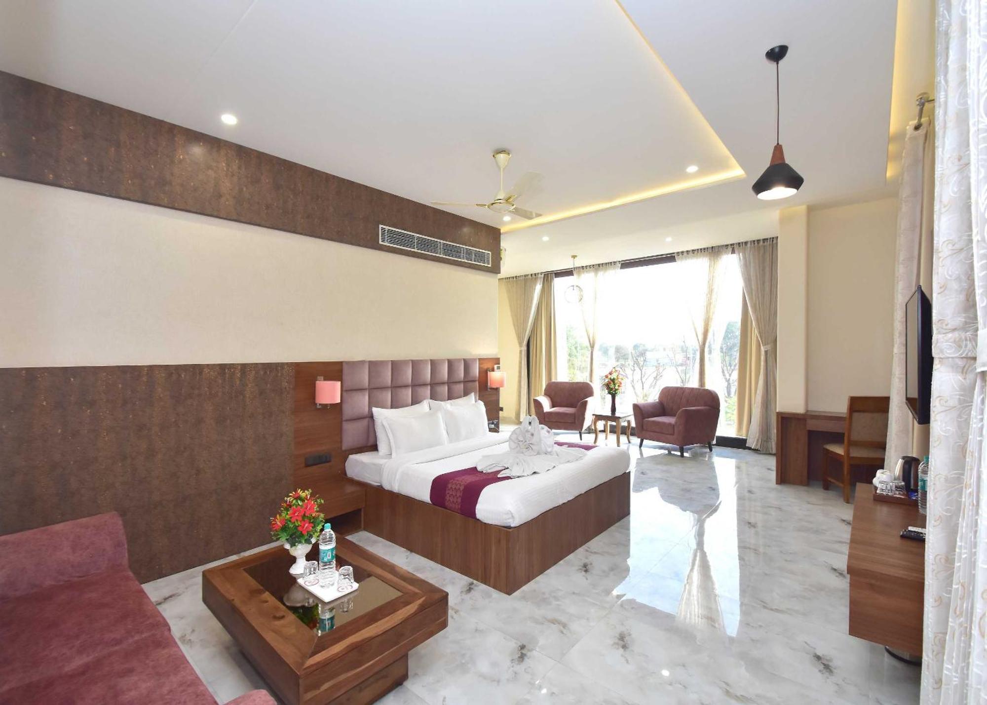 Hotel Shyamleela Khātu Exterior foto