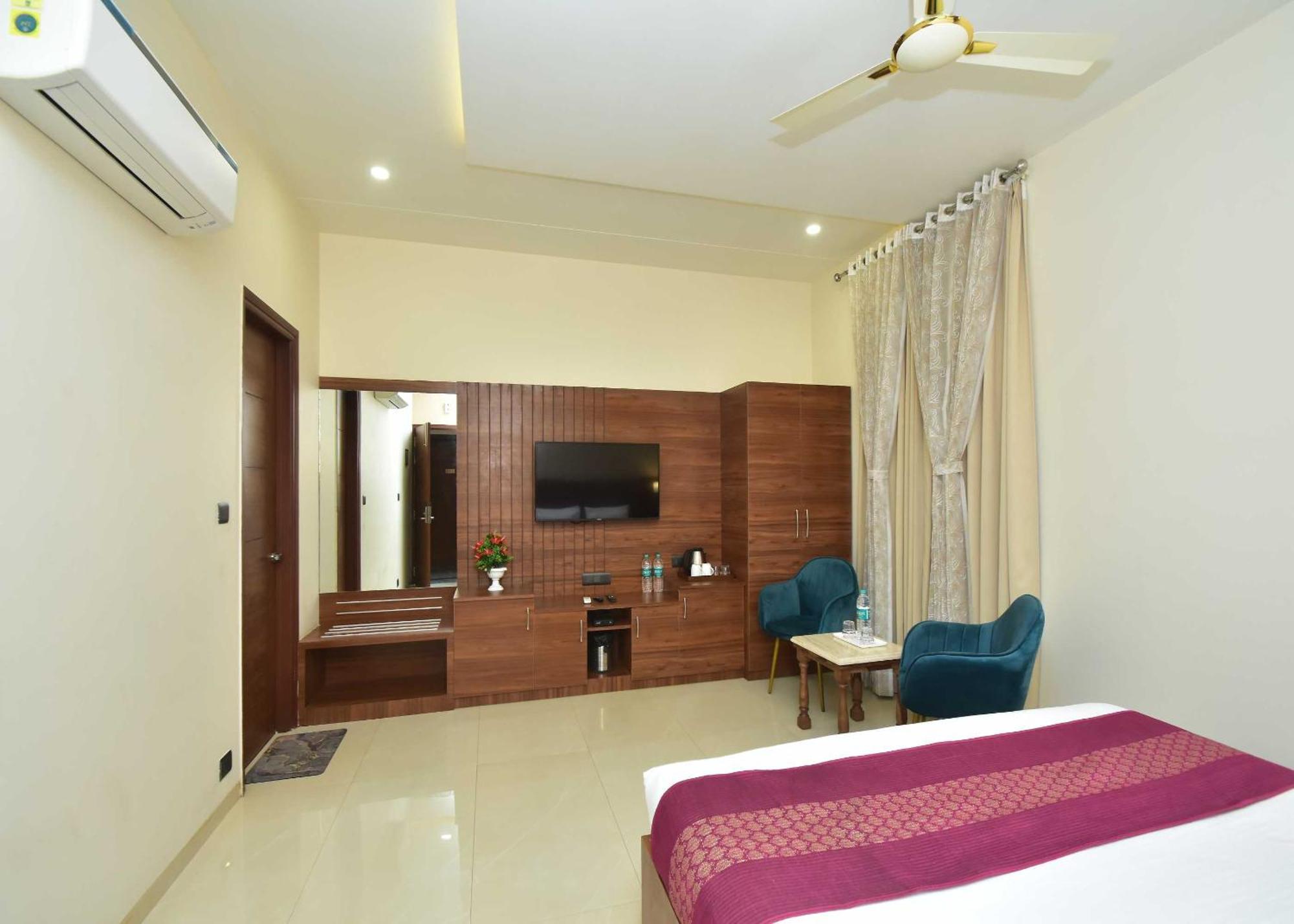 Hotel Shyamleela Khātu Exterior foto
